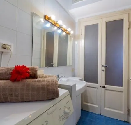 Alessia's Flat- Loreto 2 * Milaan